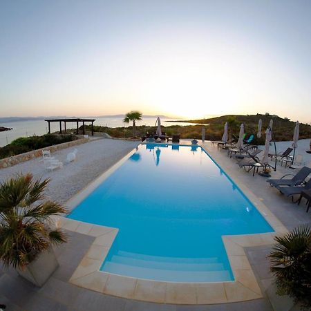 Tersanas Beach Lodges Екстер'єр фото