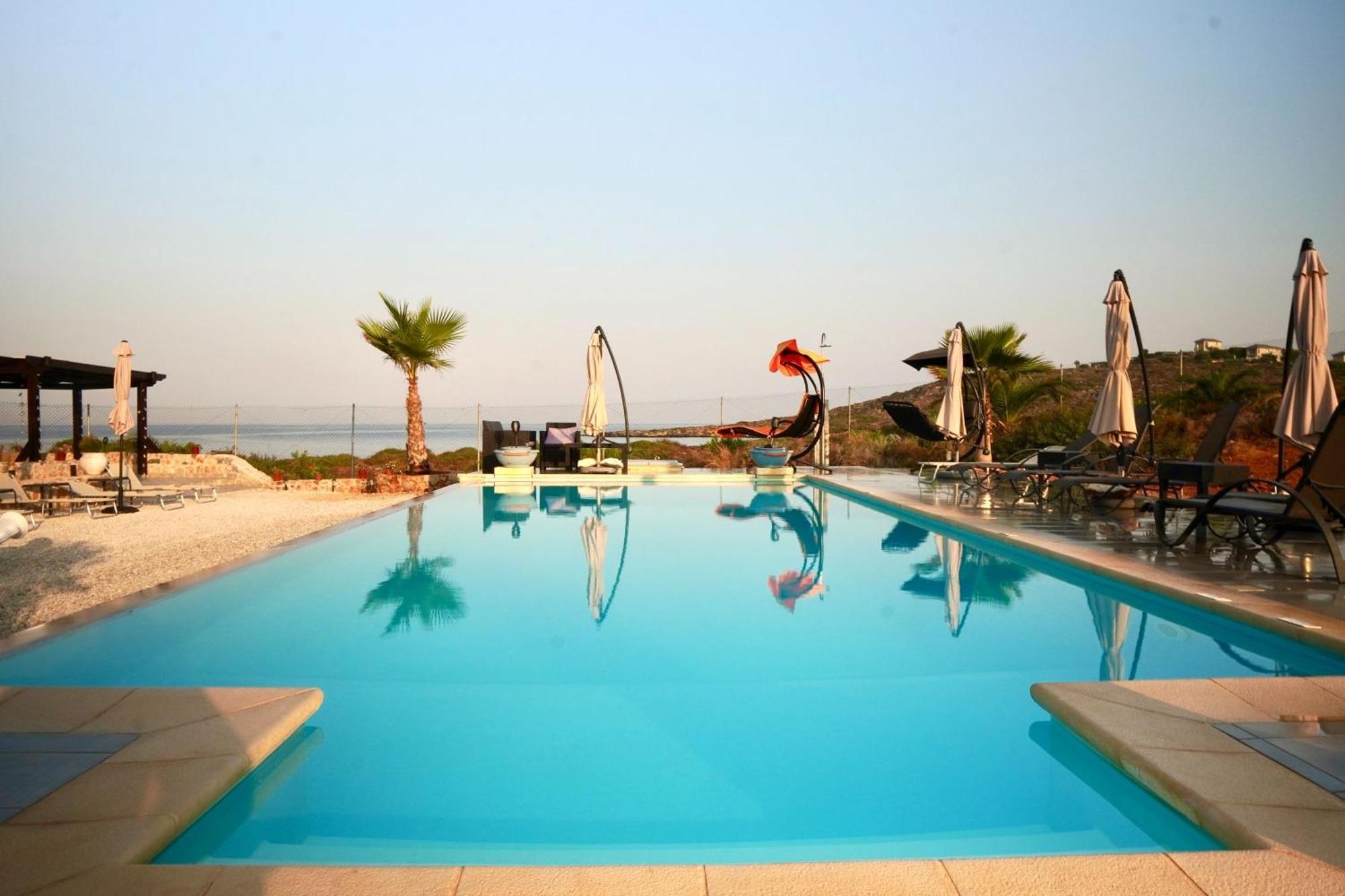Tersanas Beach Lodges Екстер'єр фото