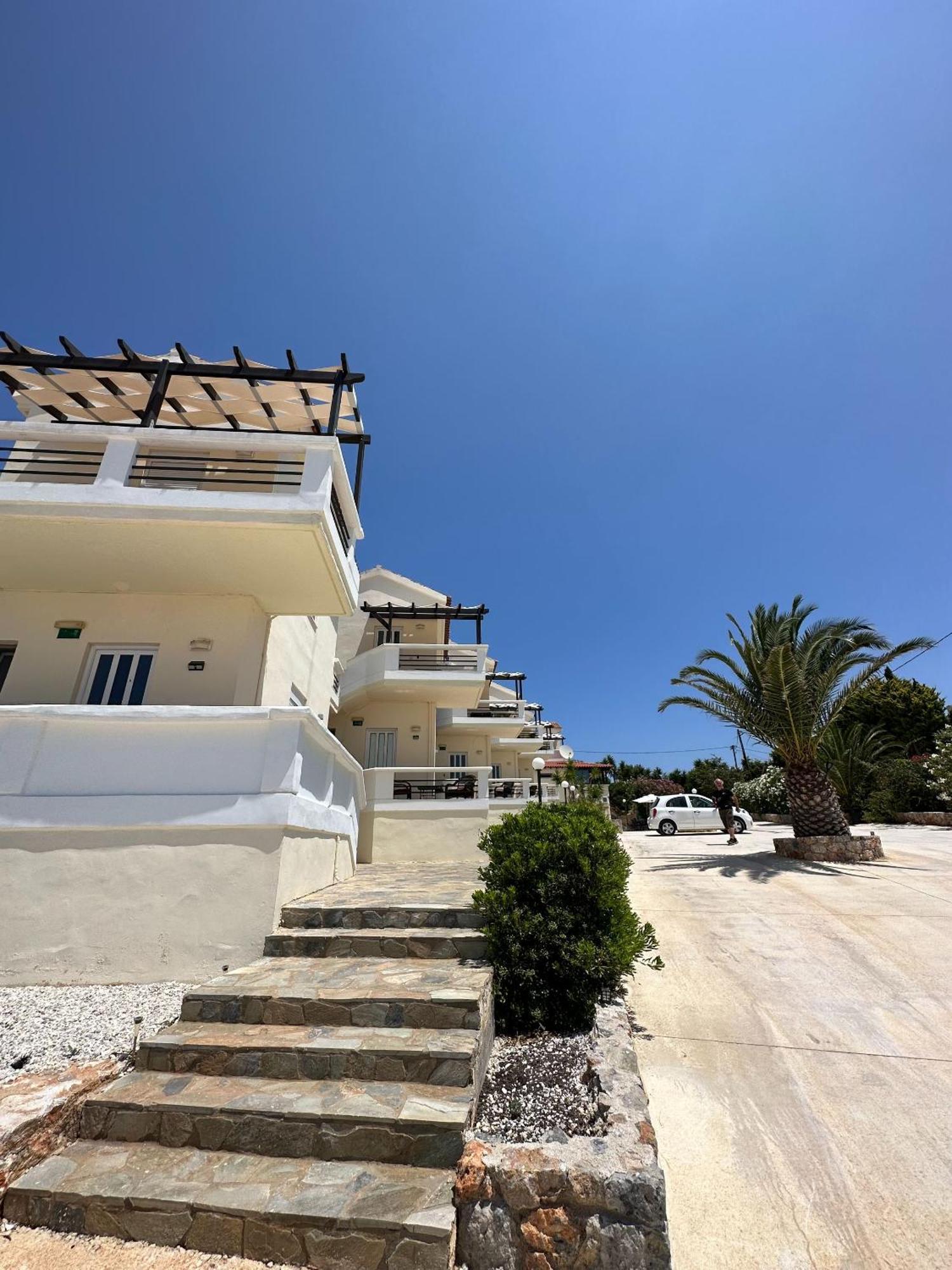 Tersanas Beach Lodges Екстер'єр фото
